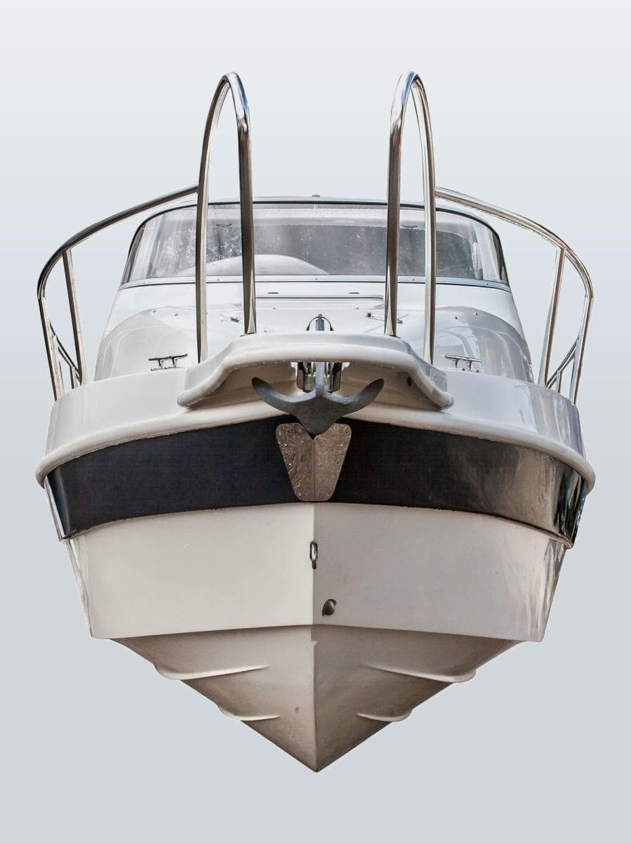 Dolphin Marine Dolphin 25 Cabinato — vista di prua, fotografia di studio